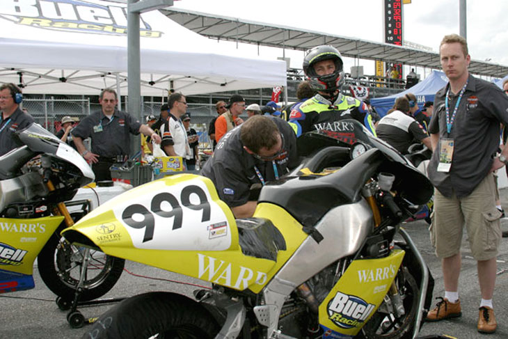 Warr’s Buell race team